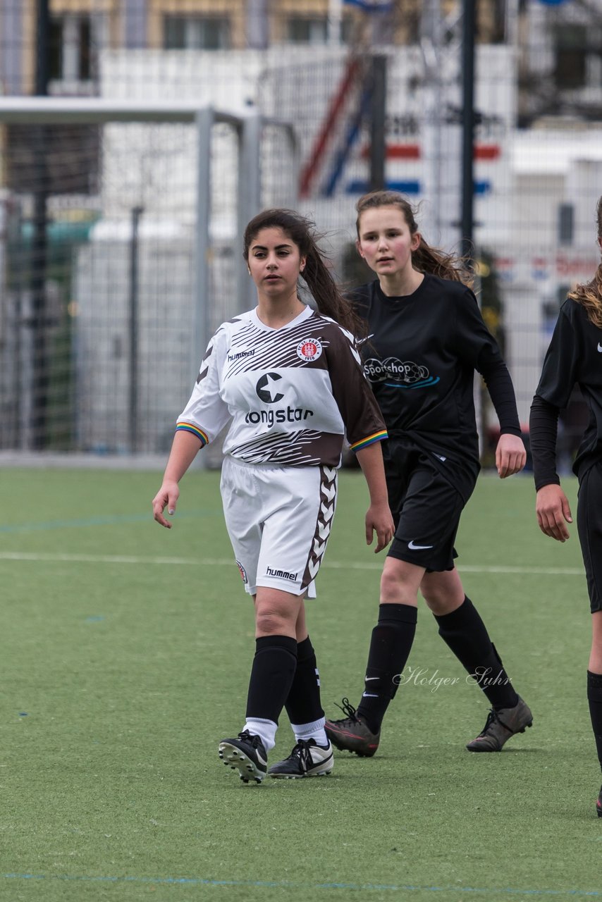 Bild 198 - B-Juniorinnen St.Pauli - C-Juniorinnen SV Steinhorst : Ergebnis: 1:2